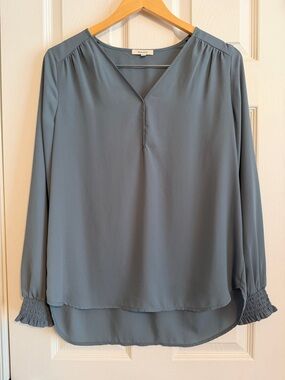 Pleione Dusty Blue V-Neck Long Sleeve Blouse Size Small